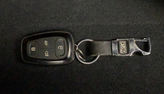 2020 Tata ALTROZ XZ PETROL, Petrol, Manual, 72,780 km, Key Close Up