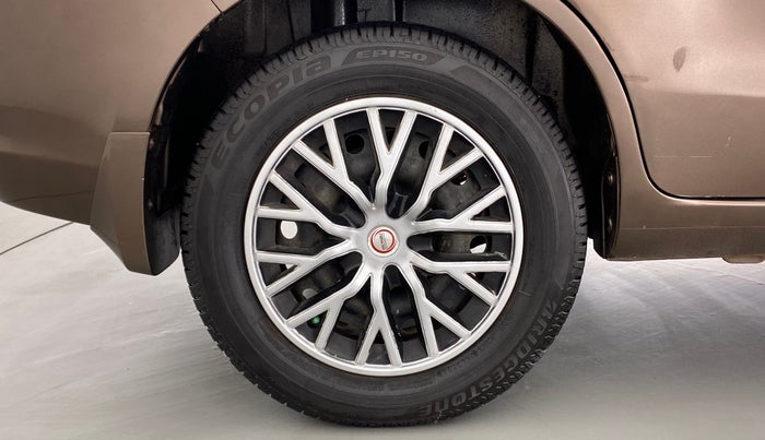 2013 Maruti Ertiga VXI, Petrol, Manual, 93,852 km, Right Rear Wheel