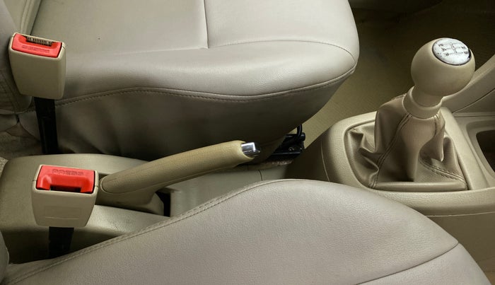 2013 Maruti Ertiga VXI, Petrol, Manual, 93,852 km, Gear Lever