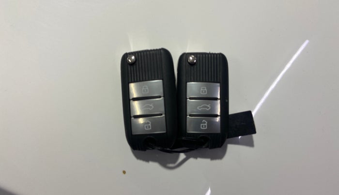 2024 MG ASTOR Sprint 1.5 MT (Ivory), Petrol, Manual, 7,166 km, Key Close Up