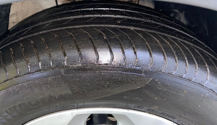 2024 MG ASTOR Sprint 1.5 MT (Ivory), Petrol, Manual, 7,166 km, Right Front Tyre Tread