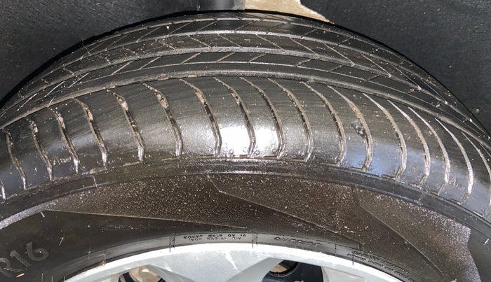 2024 MG ASTOR Sprint 1.5 MT (Ivory), Petrol, Manual, 7,166 km, Right Rear Tyre Tread