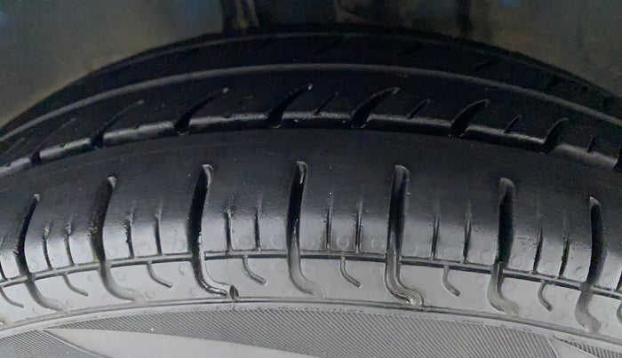 2019 Maruti Alto LXI, Petrol, Manual, 46,120 km, Left Front Tyre Tread