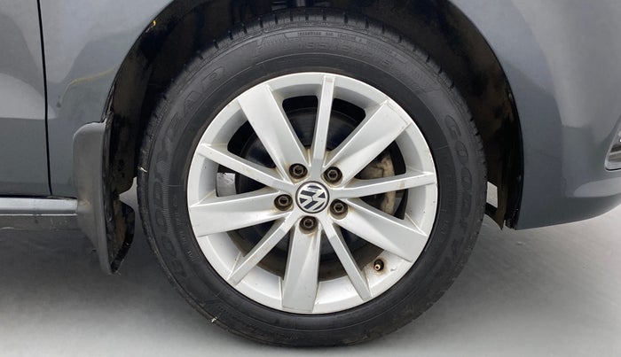 2015 Volkswagen Polo HIGHLINE1.2L PETROL, Petrol, Manual, 28,407 km, Right Front Wheel