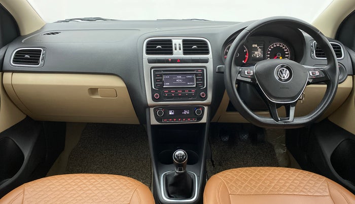 2015 Volkswagen Polo HIGHLINE1.2L PETROL, Petrol, Manual, 28,407 km, Dashboard