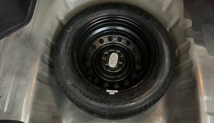2020 Maruti Ciaz ALPHA  AT 1.5 SHVS PETROL, Petrol, Automatic, 84,279 km, Spare Tyre