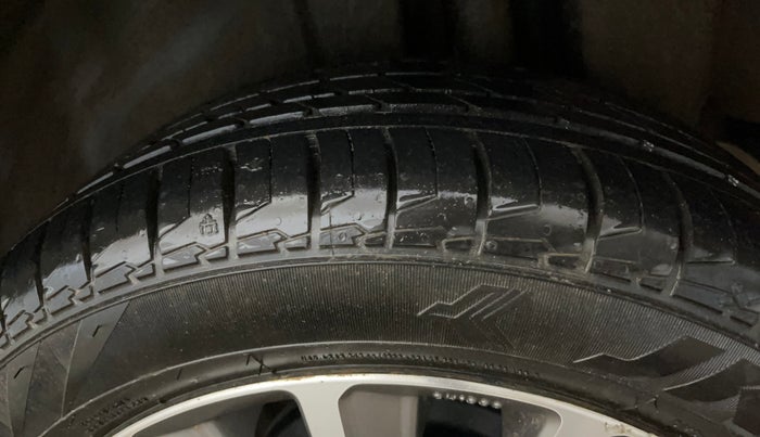 2020 Maruti Ciaz ALPHA  AT 1.5 SHVS PETROL, Petrol, Automatic, 84,279 km, Left Rear Tyre Tread