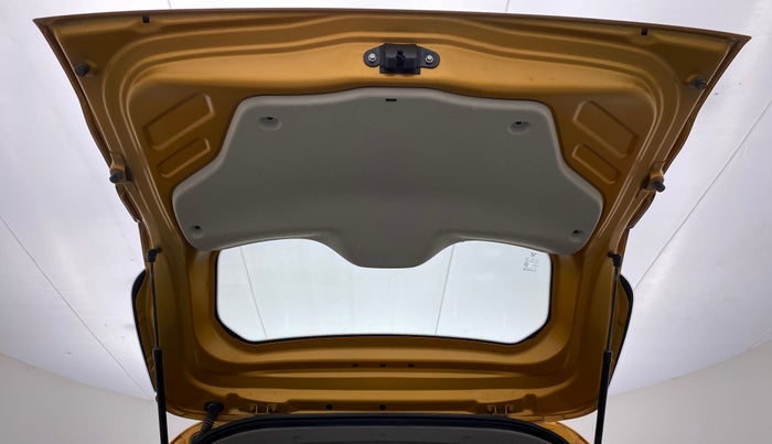 2020 Renault TRIBER 1.0 RXL PETROL, Petrol, Manual, 29,789 km, Boot Door Open