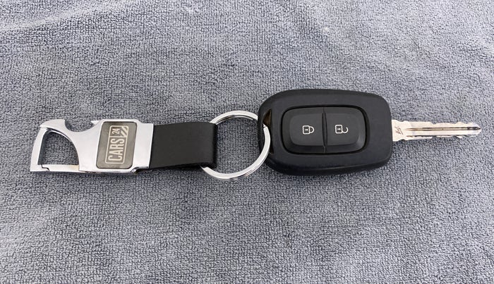 2020 Renault TRIBER 1.0 RXL PETROL, Petrol, Manual, 29,789 km, Key Close Up