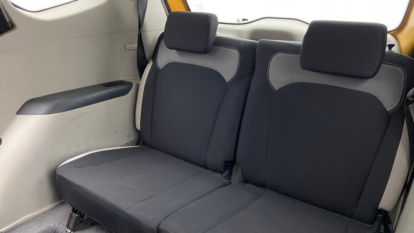 2020 Renault TRIBER 1.0 RXL PETROL, Petrol, Manual, 29,789 km, Third Seat Row ( optional )