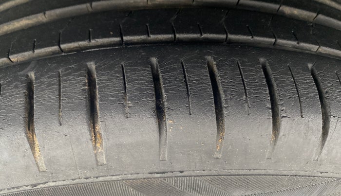 2022 Maruti Baleno ALPHA PETROL 1.2, Petrol, Manual, 24,086 km, Left Front Tyre Tread