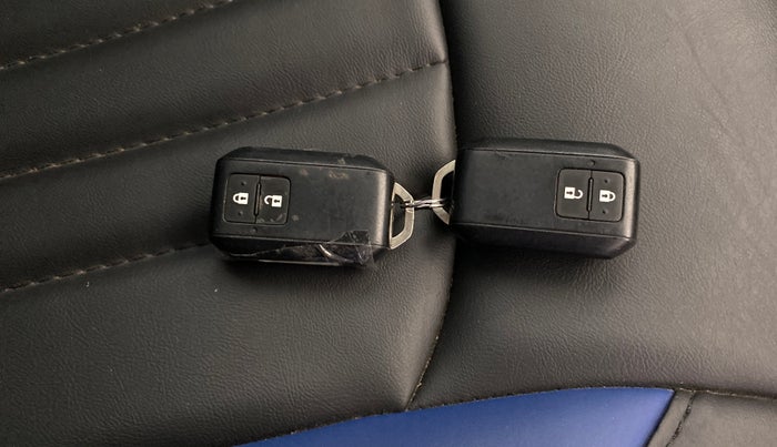 2022 Maruti Baleno ALPHA PETROL 1.2, Petrol, Manual, 24,086 km, Key Close Up