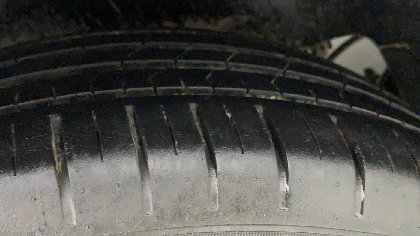 2019 Maruti Ciaz ALPHA DIESEL 1.5, Diesel, Manual, 91,829 km, Right Rear Tyre Tread