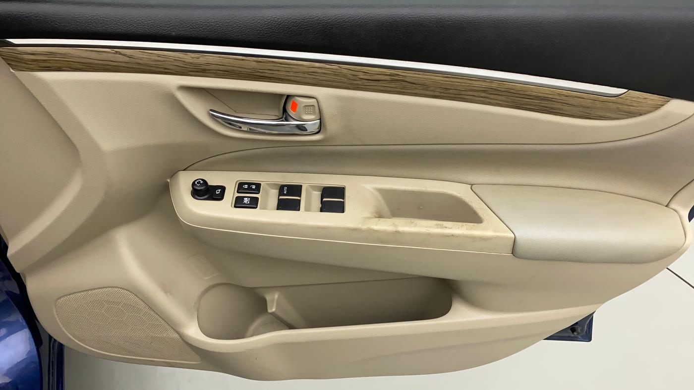 2019 Maruti Ciaz ALPHA DIESEL 1.5, Diesel, Manual, 91,829 km, Driver Side Door Panels Control