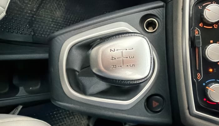 2018 Datsun Go Plus T, Petrol, Manual, 29,931 km, Gear Lever