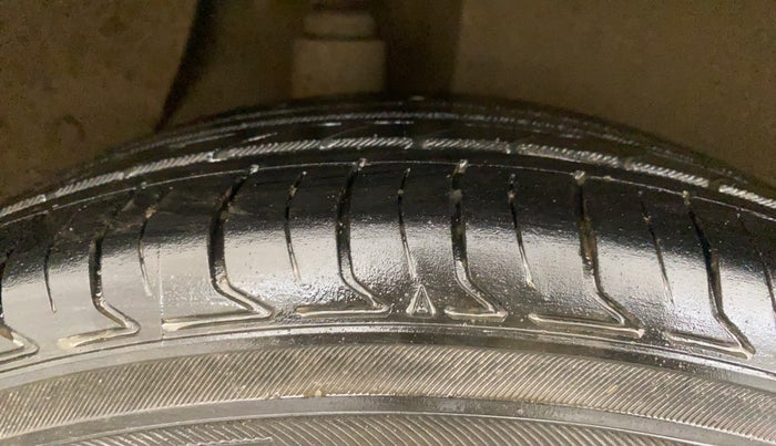 2017 Hyundai Creta E PLUS 1.6 PETROL, Petrol, Manual, 94,385 km, Right Rear Tyre Tread