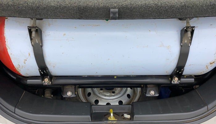2017 Maruti Wagon R 1.0 LXI CNG, CNG, Manual, 68,380 km, Boot Inside
