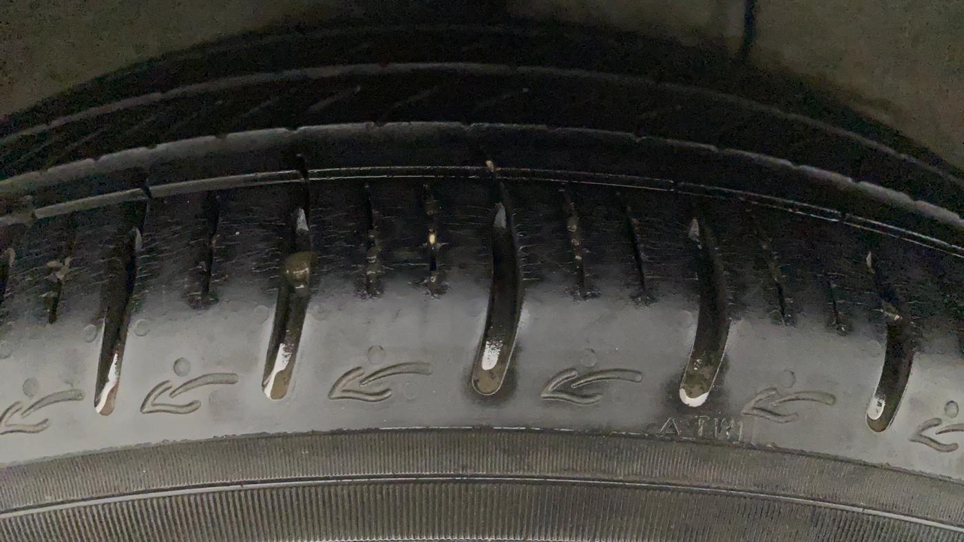 2021 Hyundai AURA SX PLUS 1.2 AMT, Petrol, Automatic, 11,879 km, Left Front Tyre Tread