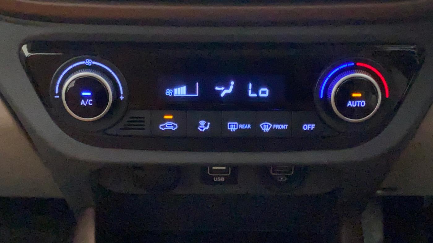 2021 Hyundai AURA SX PLUS 1.2 AMT, Petrol, Automatic, 11,879 km, Automatic Climate Control
