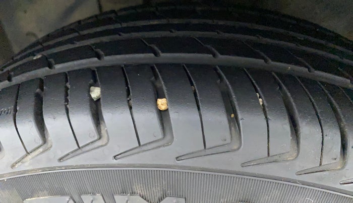 2018 Datsun Redi Go T (O), Petrol, Manual, 91,372 km, Left Front Tyre Tread