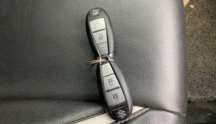 2016 Maruti Baleno ZETA PETROL 1.2, Petrol, Manual, 86,221 km, Key Close Up