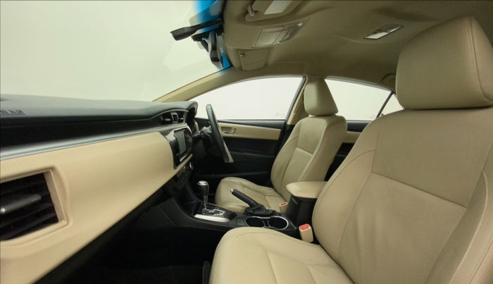 2015 Toyota Corolla Altis VL CVT PETROL, Petrol, Automatic, 61,685 km, Right Side Front Door Cabin