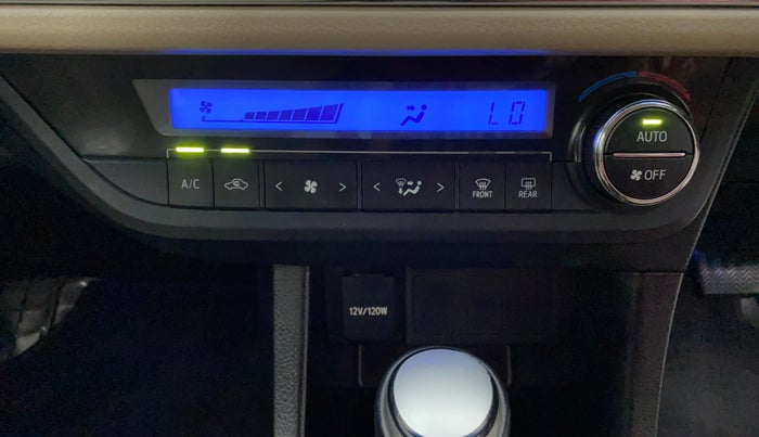 2015 Toyota Corolla Altis VL CVT PETROL, Petrol, Automatic, 61,685 km, Automatic Climate Control