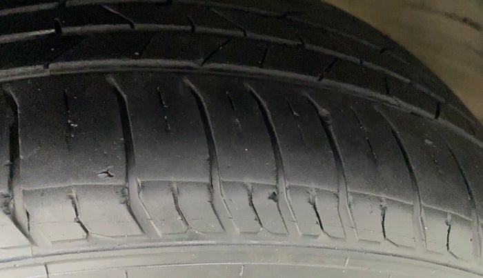 2015 Toyota Corolla Altis VL CVT PETROL, Petrol, Automatic, 61,685 km, Left Rear Tyre Tread