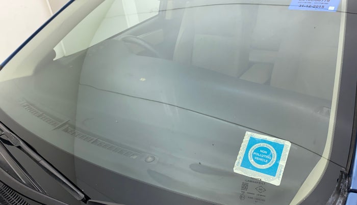 2015 Toyota Corolla Altis VL CVT PETROL, Petrol, Automatic, 61,685 km, Front windshield - Minor spot on windshield