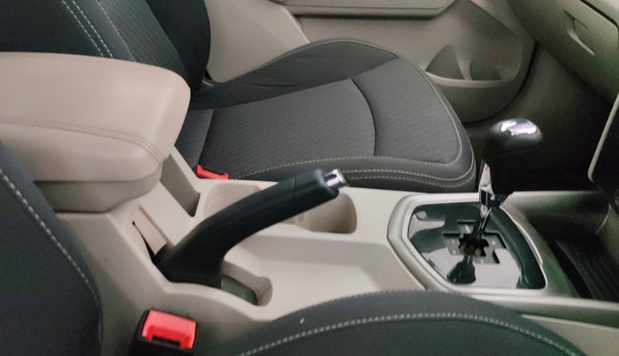 2019 Mahindra XUV300 W8 1.5 DIESEL AMT, Diesel, Automatic, 84,929 km, Gear Lever