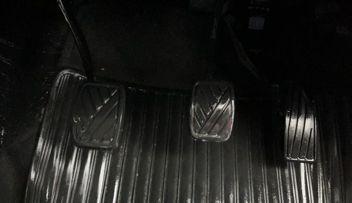 2016 Maruti Baleno DELTA PETROL 1.2, Petrol, Manual, 58,033 km, Pedals