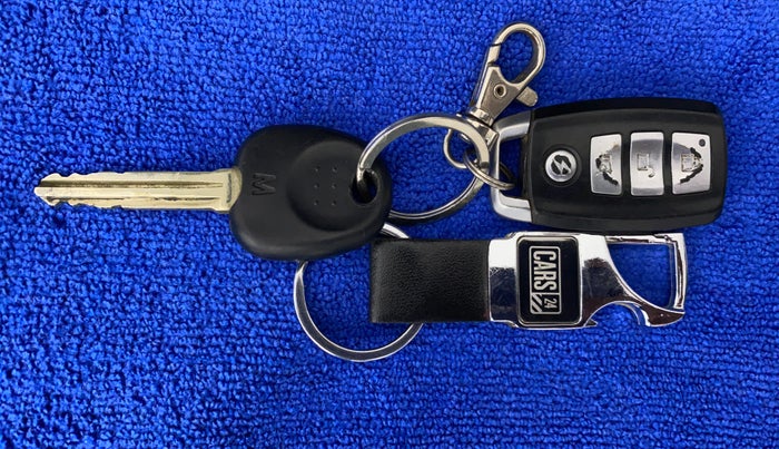 2013 Hyundai i10 MAGNA 1.1, Petrol, Manual, 51,274 km, Key Close Up