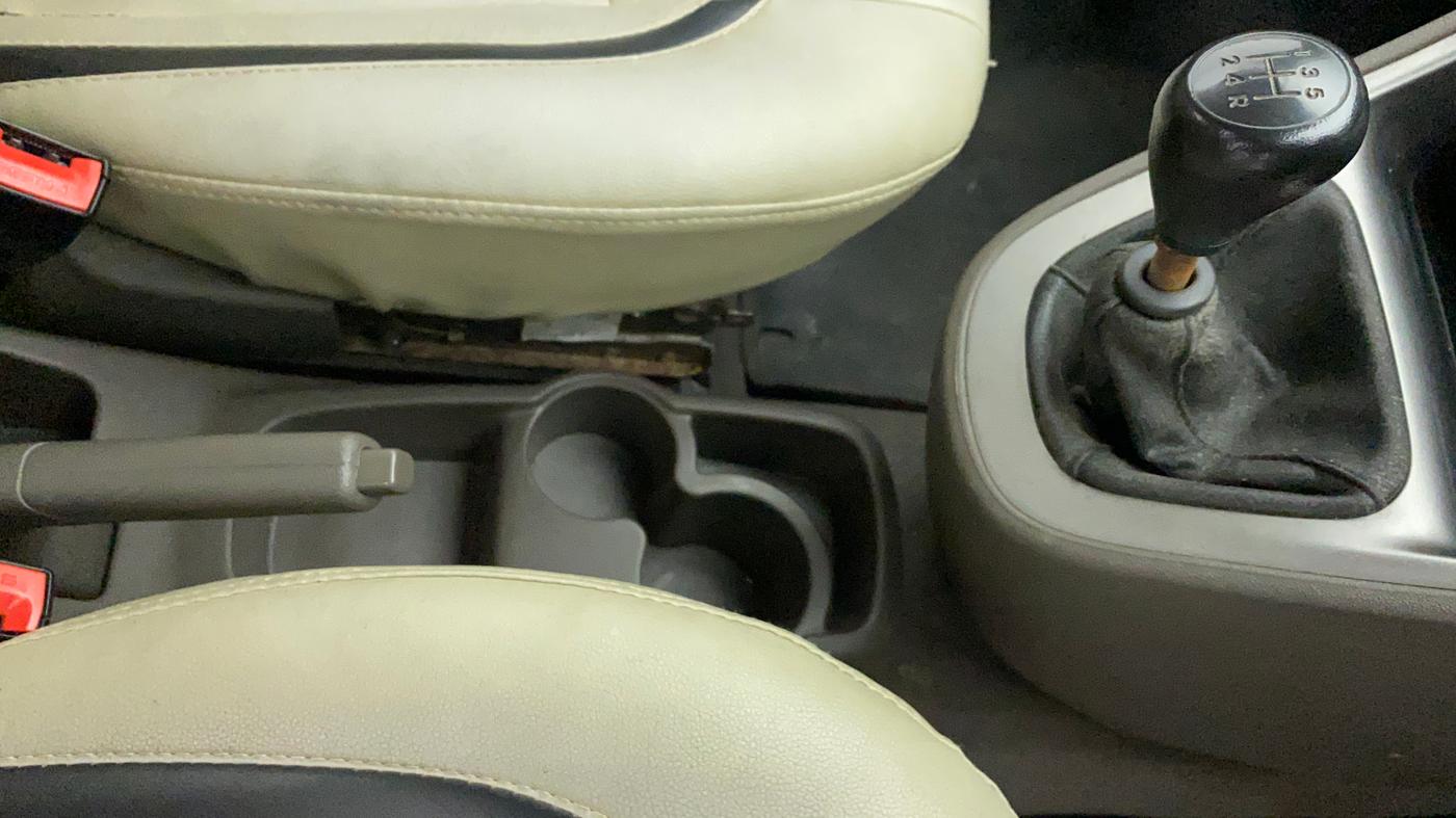 2013 Hyundai i10 MAGNA 1.1, Petrol, Manual, 51,274 km, Gear Lever
