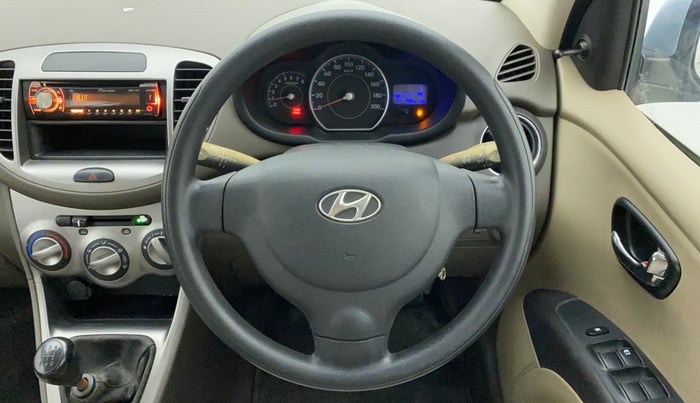 2013 Hyundai i10 MAGNA 1.1, Petrol, Manual, 51,274 km, Steering Wheel Close Up