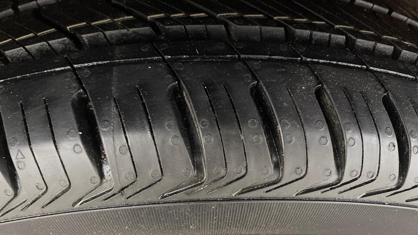 2018 Maruti Baleno ZETA PETROL 1.2, Petrol, Manual, 56,497 km, Left Front Tyre Tread