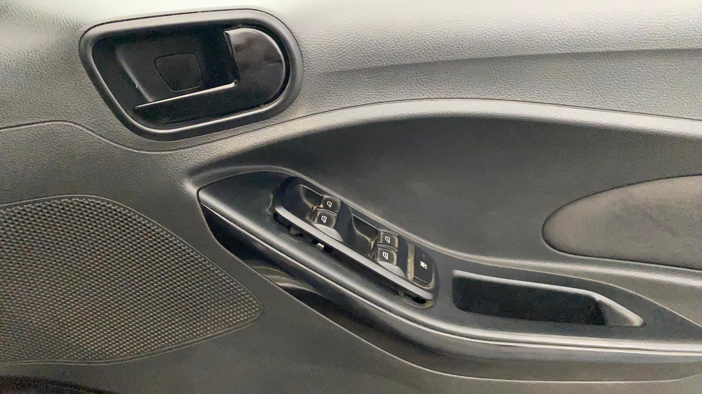 2019 Ford New Figo TITANIUM 1.2 PETROL MT, Petrol, Manual, 65,414 km, Driver Side Door Panels Control