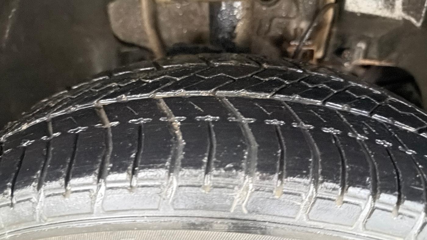 2018 Tata Tiago XZ PETROL, Petrol, Manual, 59,564 km, Right Front Tyre Tread