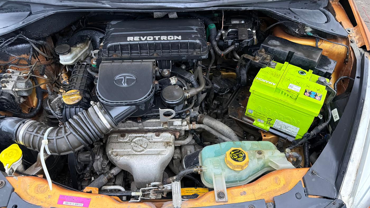 2018 Tata Tiago XZ PETROL, Petrol, Manual, 59,564 km, Engine View