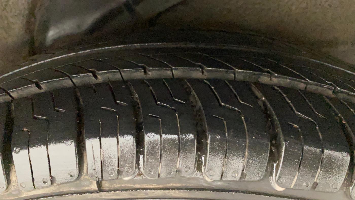 2011 Hyundai i10 MAGNA 1.2, Petrol, Manual, 65,706 km, Left Rear Tyre Tread