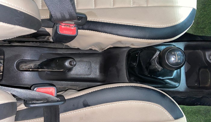 2013 Hyundai Eon ERA +, Petrol, Manual, 59,964 km, Gear Lever