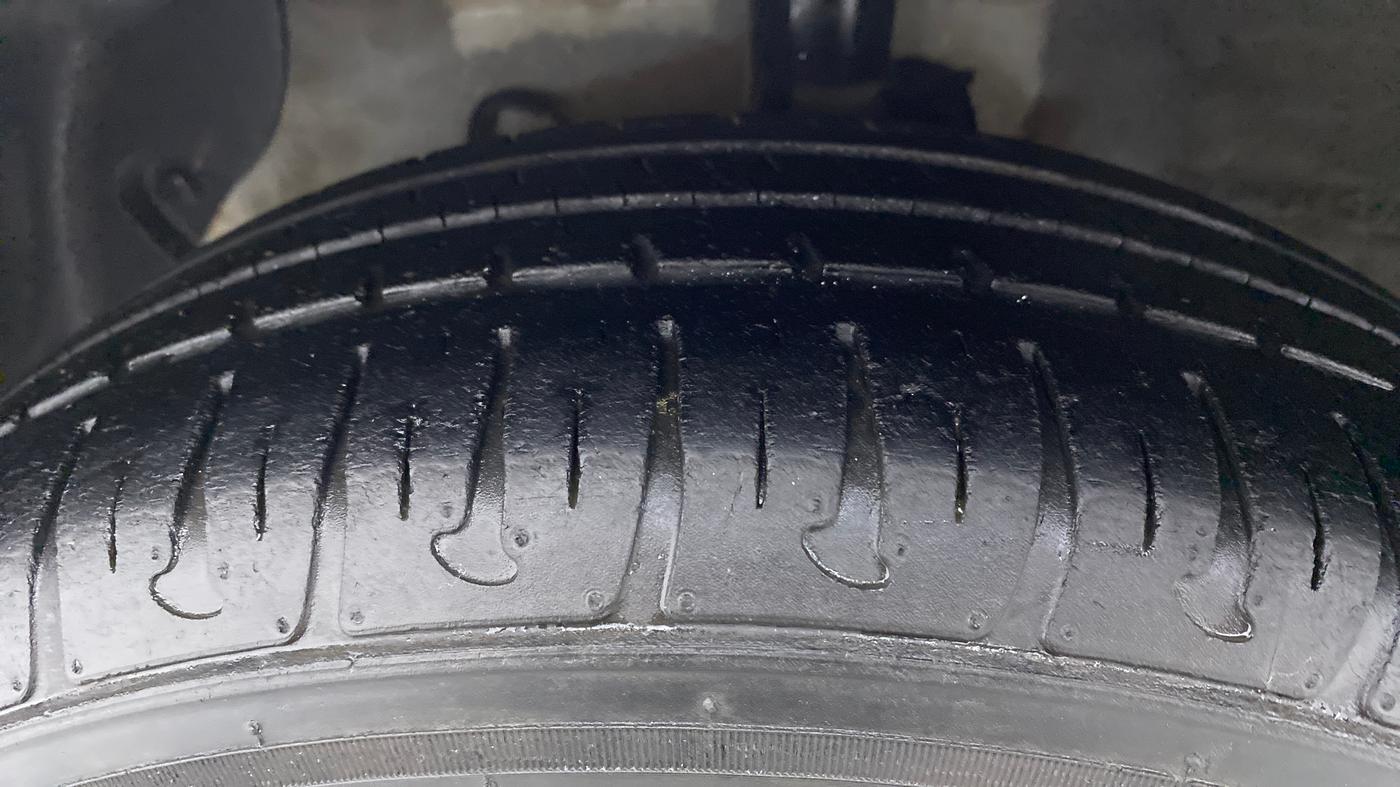 2017 Hyundai Grand i10 ERA 1.2 VTVT, Petrol, Manual, 32,645 km, Left Front Tyre Tread