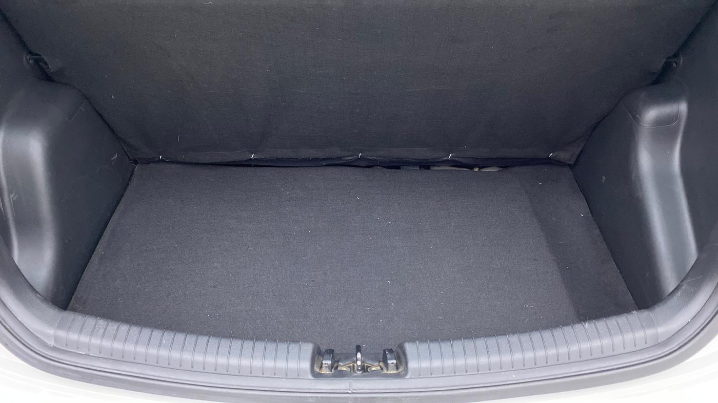 2017 Hyundai Grand i10 ERA 1.2 VTVT, Petrol, Manual, 32,645 km, Boot Inside