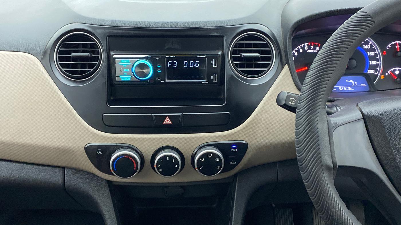 2017 Hyundai Grand i10 ERA 1.2 VTVT, Petrol, Manual, 32,645 km, Air Conditioner