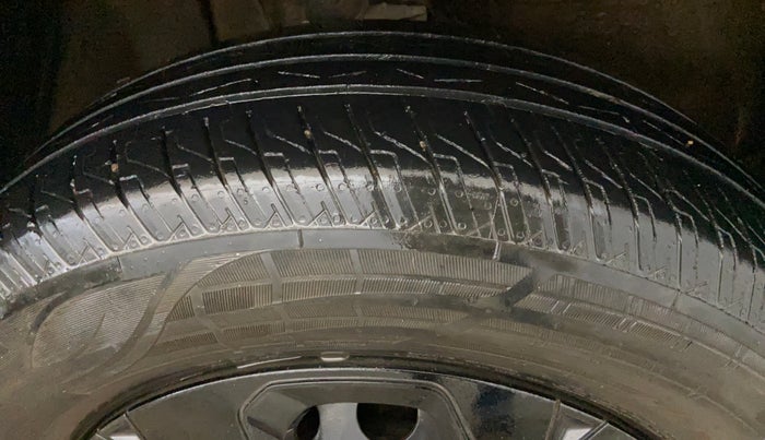 2024 Tata PUNCH ADVENTURE MT CNG , CNG, Manual, 33,678 km, Right Front Tyre Tread