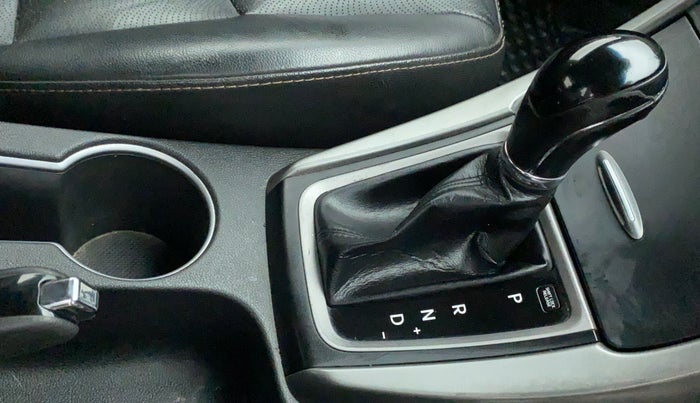 2015 Hyundai New Elantra 1.8 SX AT VTVT, Petrol, Automatic, 1,19,067 km, Gear Lever