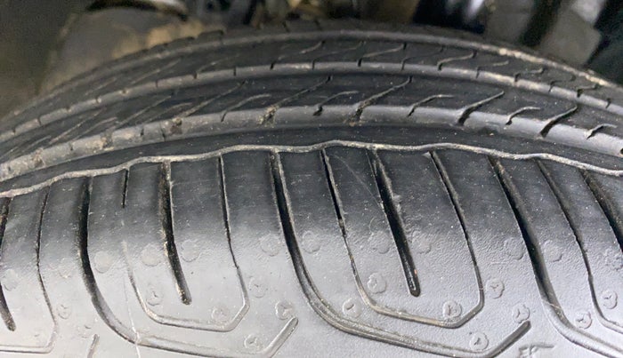 2022 Tata Tiago XT CNG 1.2 RTN, CNG, Manual, 5,807 km, Left Front Tyre Tread