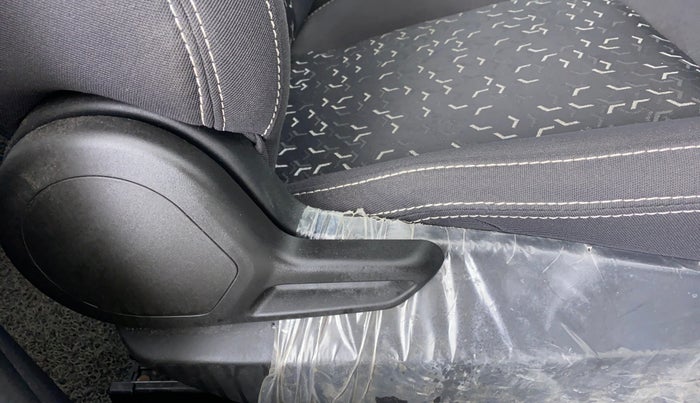 2022 Tata Tiago XT CNG 1.2 RTN, CNG, Manual, 5,807 km, Driver Side Adjustment Panel