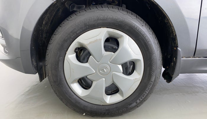 2022 Tata Tiago XT CNG 1.2 RTN, CNG, Manual, 5,807 km, Left Front Wheel