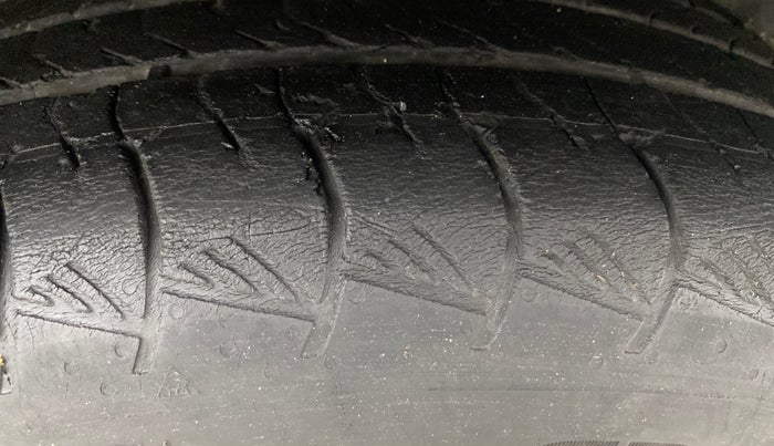 2022 Hyundai ALCAZAR 2.0 SIGNATURE MT 6STR, Petrol, Manual, 38,289 km, Right Front Tyre Tread