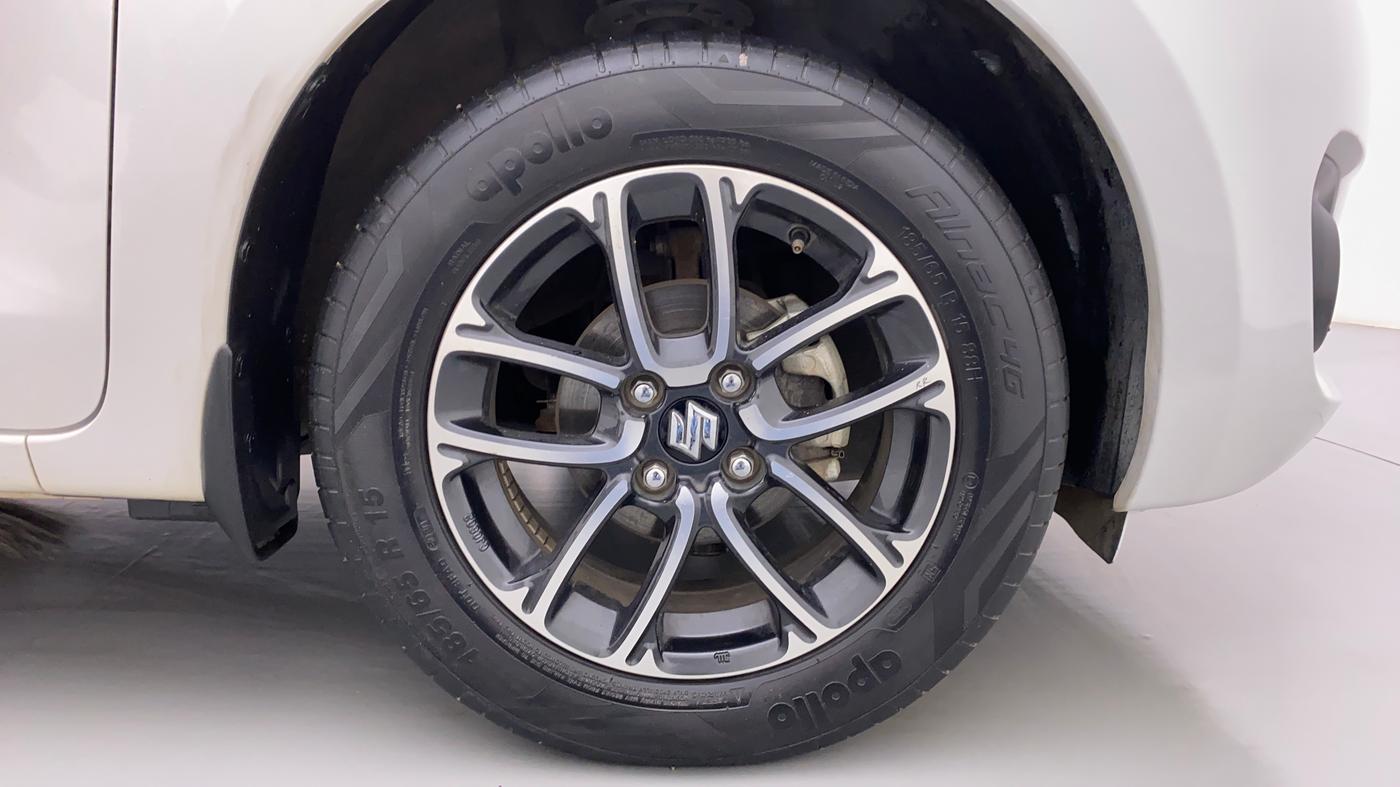 2021 Maruti Swift ZXI+, Petrol, Manual, 23,963 km, Right Front Wheel